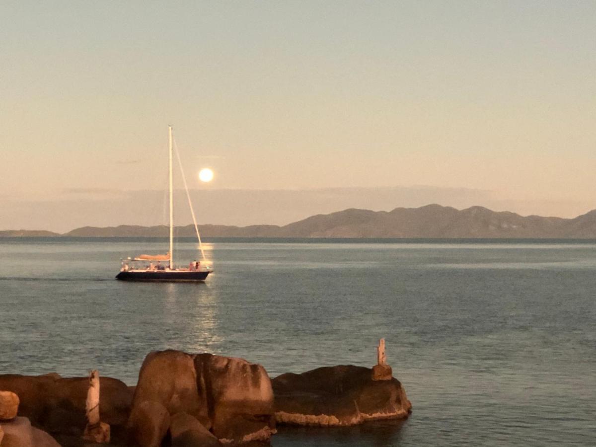 Mira Hotell Nelly Bay Eksteriør bilde